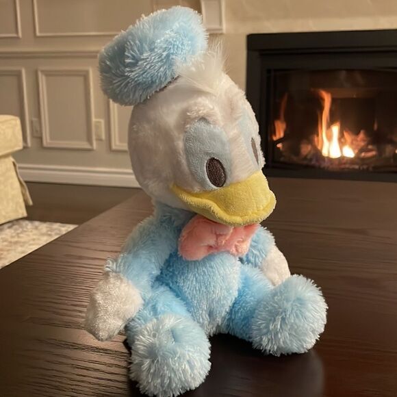 Disneyland Baby Donald Duck Plush With Rattle Very Fluffy With Pink Bow Chime - Picture 7 of 10